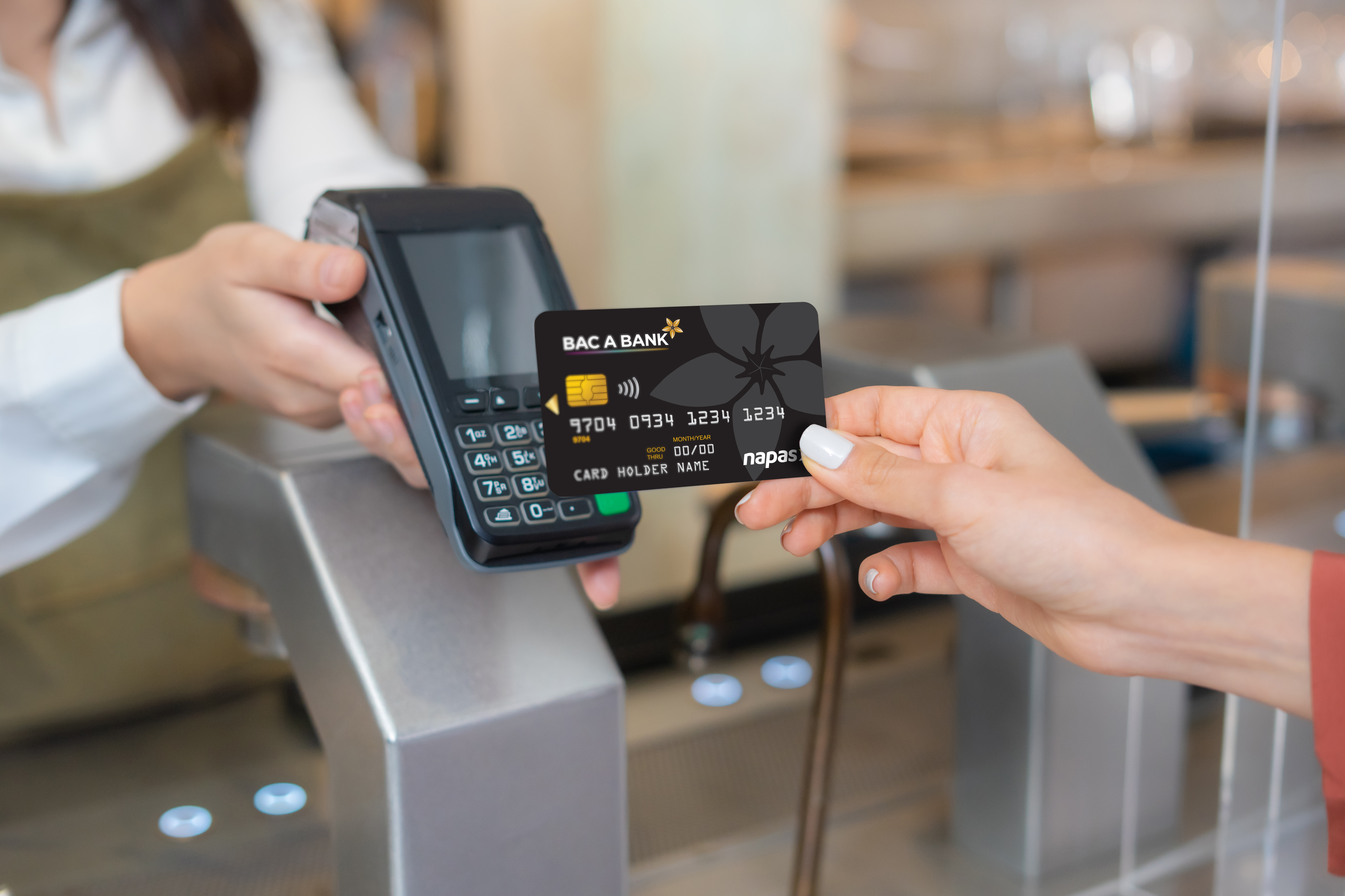 “Một chạm - vạn tính năng” cùng thẻ ghi nợ nội địa BAC A BANK Chip Contactless