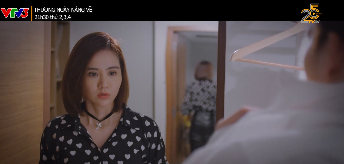 Preview Thương ngày nắng về tập 12 Vân Vân bắt gặp trai lạ trong nhà chị gái Vân Trang