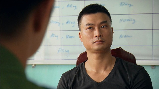 Phố trong làng - Tập 20 Tại trụ sở công an, Hiếu một mực khai không lấy cắp đồ nhà họ Vũ