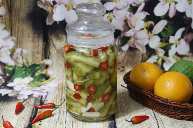 Cách làm khổ qua muối chua ngọt giòn ngon ngày Tết về