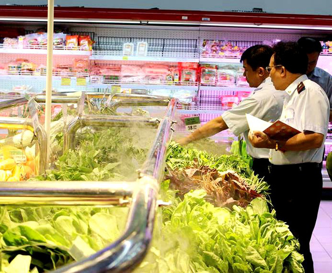 Kiểm soát, xử lý nghiêm cơ sở sản xuất, kinh doanh thực phẩm kém chất lượng dịp Tết