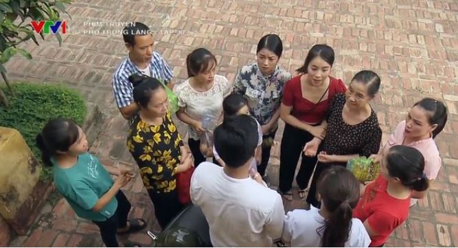 Phố trong làng - Tập 30 Đông xúc động trước sự quan tâm của bà con xã Tân Xuân