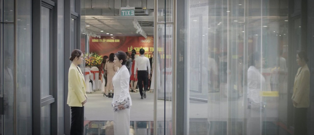 Thương ngày nắng về - Tập 18 Trang bị bà Nhung hiểu lầm là có tính tọc mạch đời tư của lãnh đạo