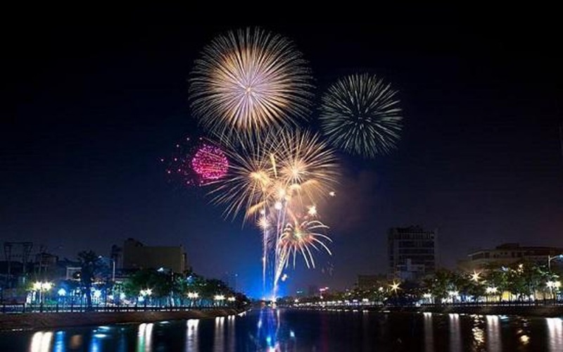 Không tổ chức bắn pháo hoa, hạn chế tối đa các sự kiện tập trung đông người dịp tết Dương lịch