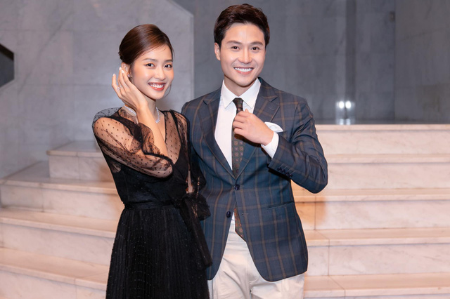 Khả Ngân hút mọi ảnh nhìn ở hậu trường VTV Awards 2021