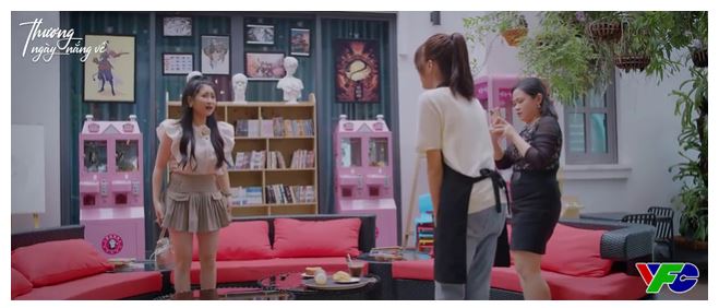 Preview Thương ngày nắng về tập 23 Vân Vân bị khách bắt lau guốc trong livestream tại quán cà phê