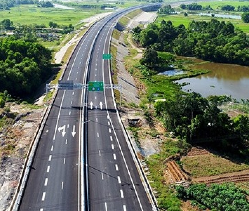 Trình Quốc hội xem xét đầu tư gần 147.000 tỷ xây dựng thêm 729 km cao tốc Bắc - Nam