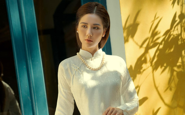 Thương ngày nắng về Huyền Lizzie hoá phụ nữ thời xưa trong bộ ảnh mới