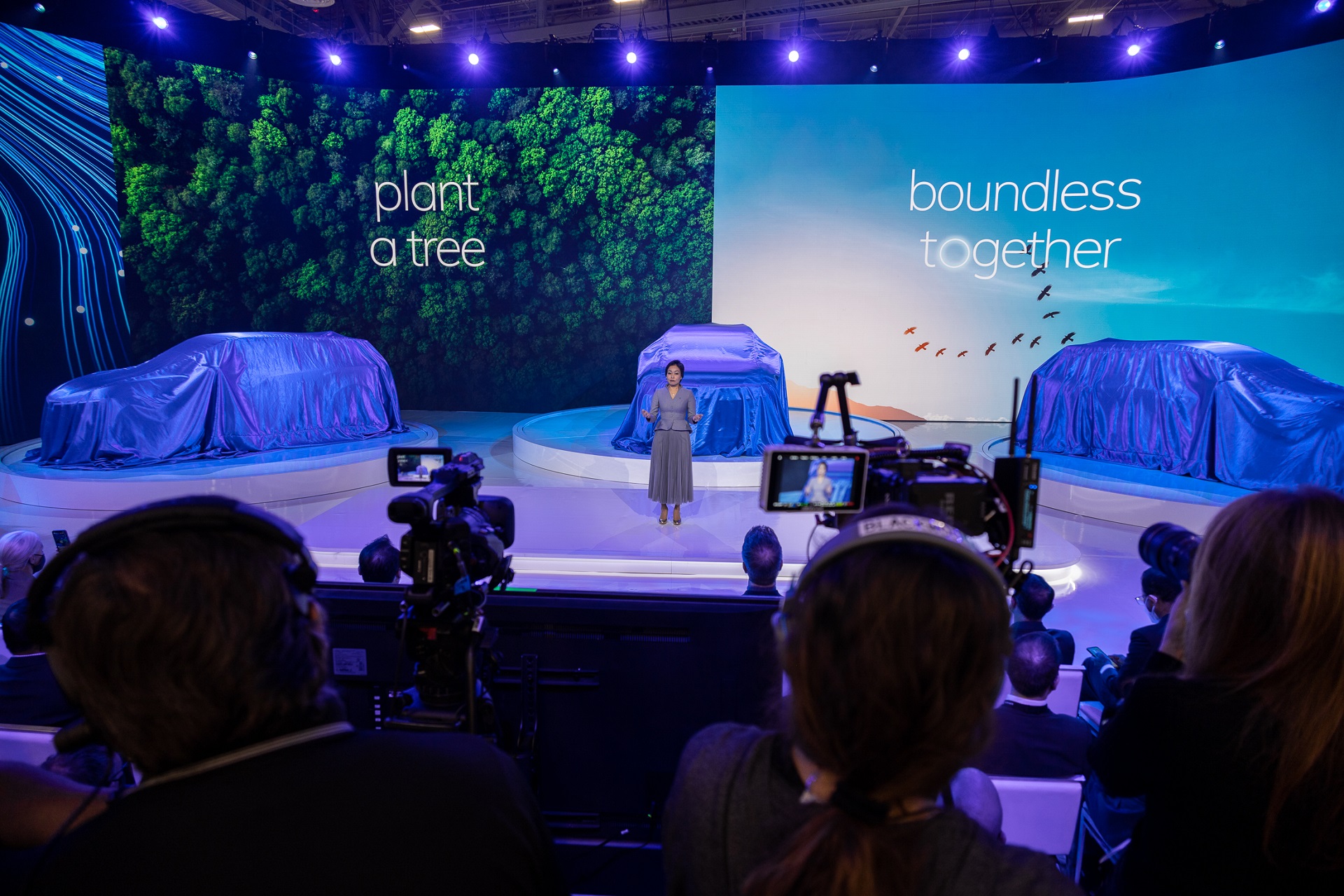 VinFast công bố dừng sản xuất xe xăng, chuyển hẳn sang sản xuất xe thuần điện từ cuối năm 2022