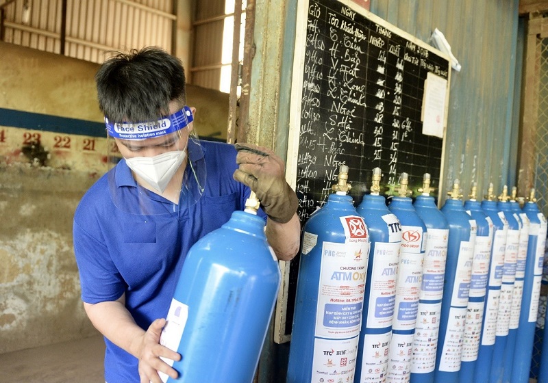 Tăng năng lực sản xuất, cung ứng đủ oxy cho y tế trong dịp Tết Nguyên đán