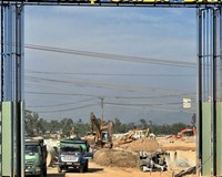 Sau lùm xùm ảnh hưởng môi trường dự án Khu phố chợ Chiên Đàn rao bán đất nền trái phép 