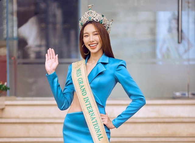 Hoa hậu Thuỳ Tiên xuất hiện rạng rỡ sau khi hoàn thành cách ly tại Đà Nẵng