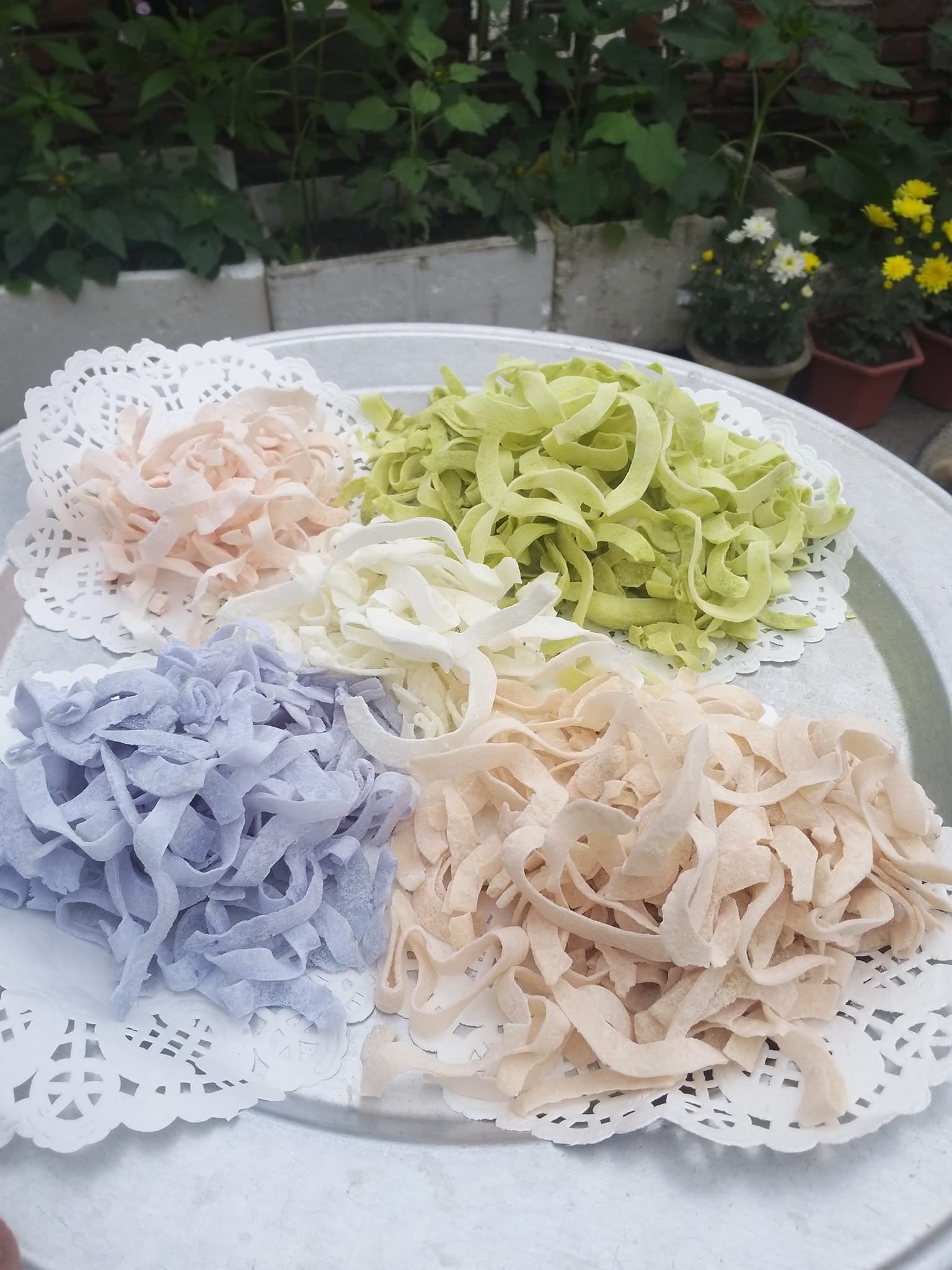 Chợ mạng tràn lan mứt Tết tự làm không nhãn mác, nỗi lo an toàn vệ sinh thực phẩm
