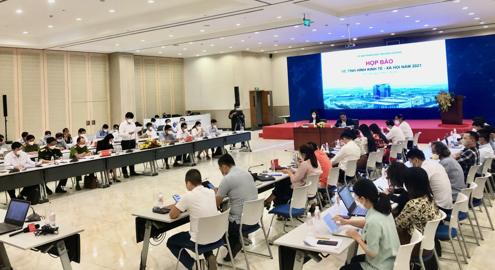 Bình Dương Khôi phục KT-XH theo hướng thích ứng an toàn, linh hoạt, kiểm soát hiệu quả dịch bệnh