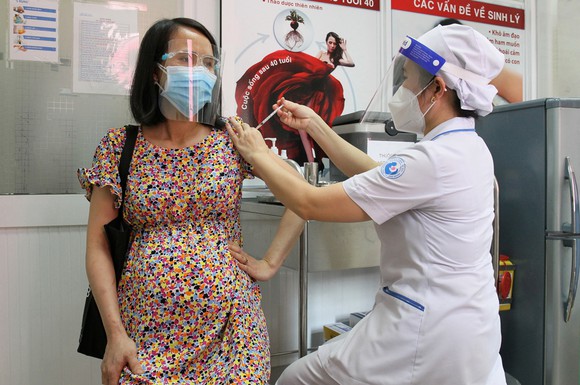 Bộ Y tế yêu cầu chấn chỉnh việc phụ nữ có thai và sinh con khi mắc COVID-19 bị cơ sở y tế từ chối