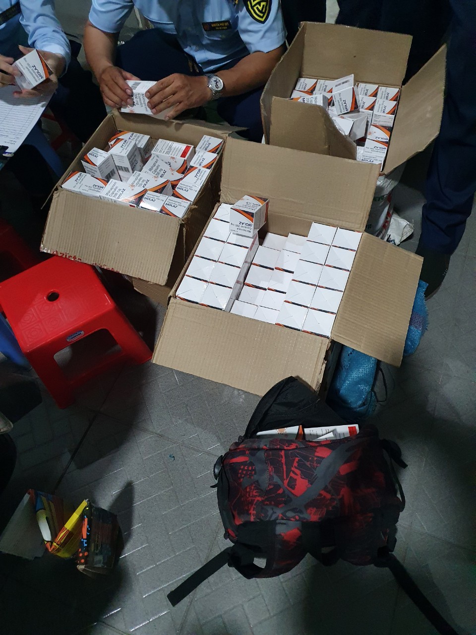 TP.HCM Phá đường dây mua bán 23.000 viên tân dược điều trị COVID-19 không rõ nguồn gốc