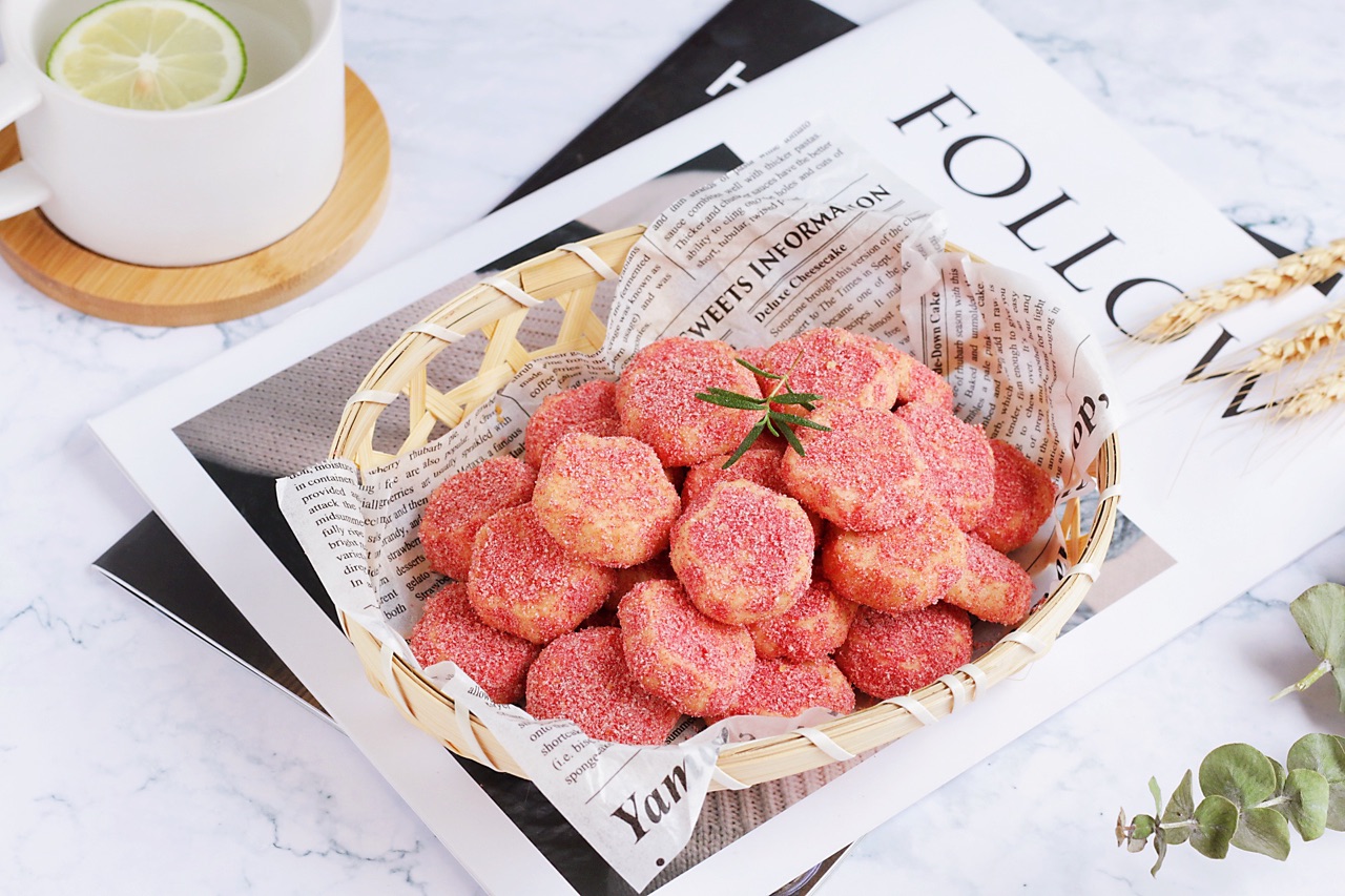 Cách làm bánh hoa đào chuẩn bị đón Tết Nguyên Đán