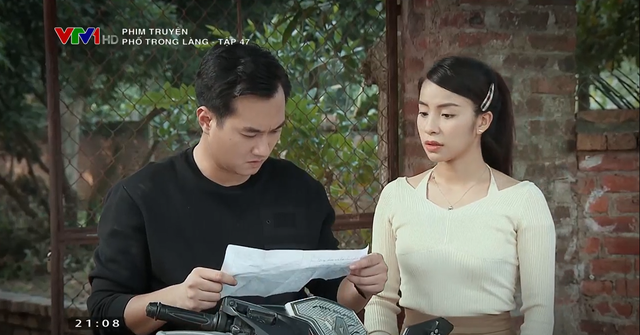 Phố trong làng - Tập 47 Nam bất ngờ khi bà Hảo chính là tác giả của những lá thư tố cáo