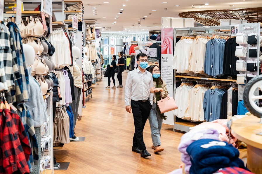 Mua sắm trực tiếp vẫn có thế mạnh riêng