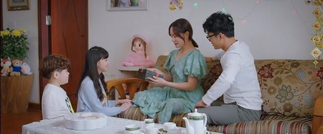 Thương ngày nắng về ngoại truyện Biếu quà tết nội - ngoại của vợ chồng Khánh - Đức