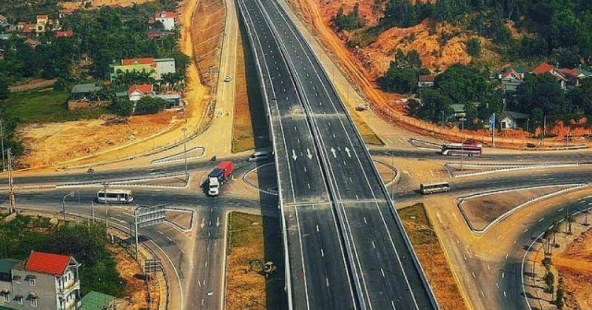 Thi công dự án đường cao tốc Phan Thiết - Dầu Giây xuyên Tết Nguyên đán Nhâm Dần 2022