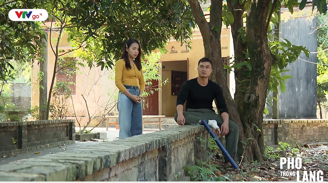 Preview Phố trong làng tập 49 Hoài thú nhận đã đưa lá đơn của bà ngoại Hiếu cho Nam