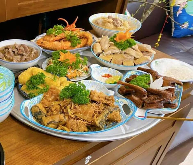 1,2 -1,8 triệu đồngmâm cỗ online cúng rằm tháng Giêng được nhiều người đặt hàng