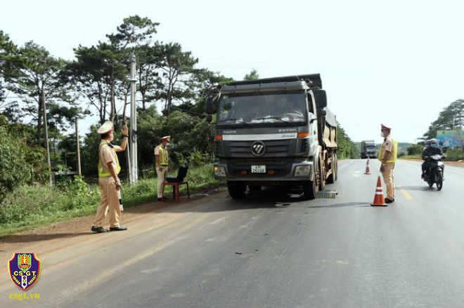 Từ ngày 153, xe chở quá tải trọng sẽ bị xử lý