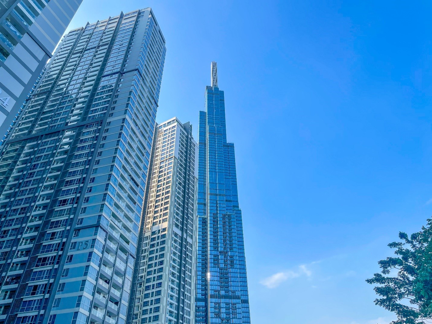 Tổ chức liên quan Phó Tổng Giám đốc đăng ký mua 281.000 cổ phiếu PGT Holdings (PGT)