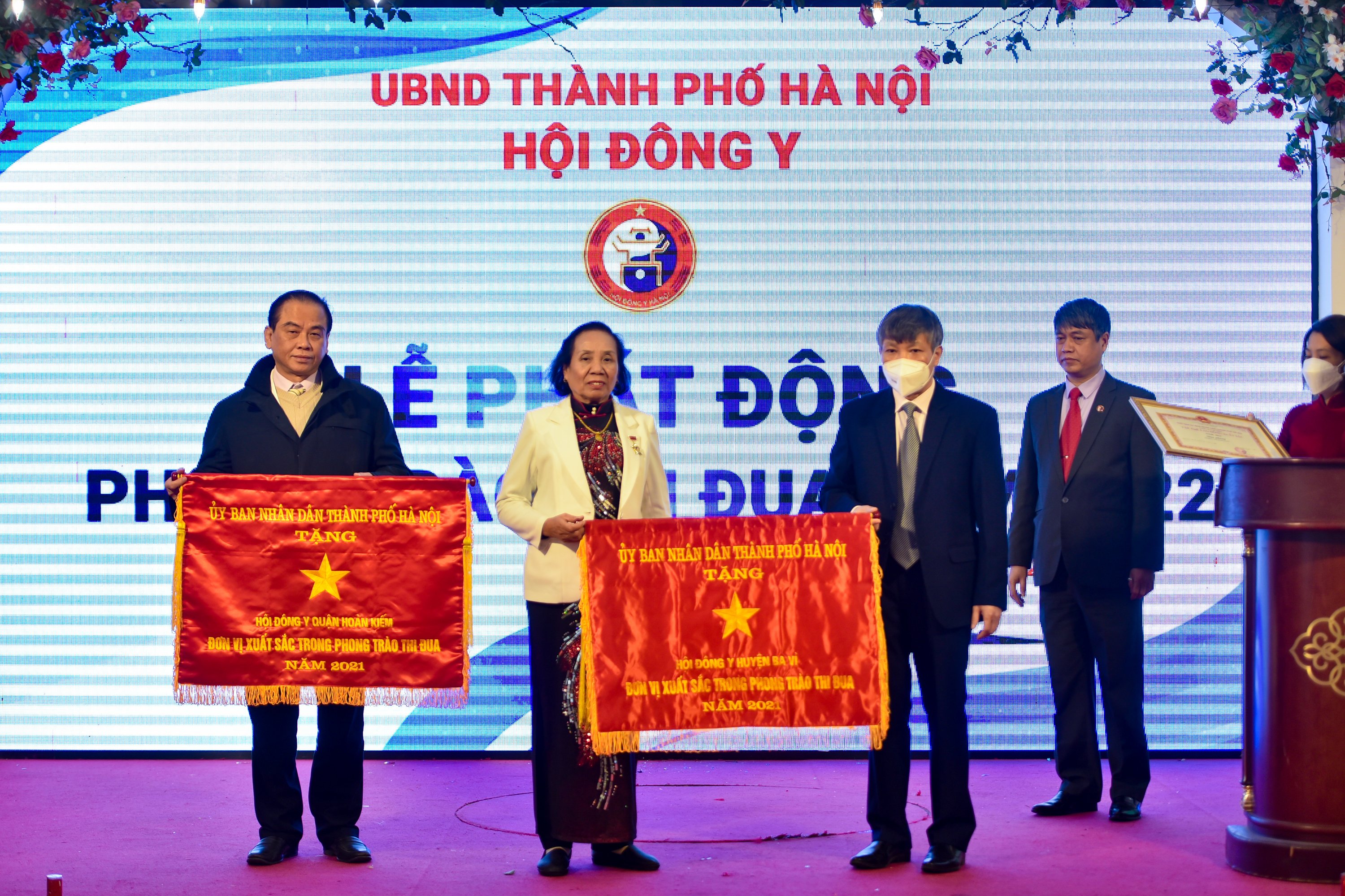 Hội Đông y TP Hà Nội phát động phong trào thi đua nhân Ngày Thầy thuốc Việt Nam