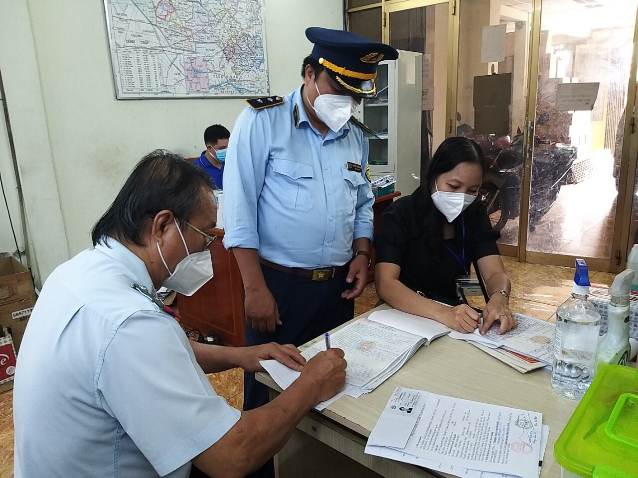 Một công ty buôn bán thực phẩm bảo vệ sức khỏe giả bị phạt 40 triệu đồng