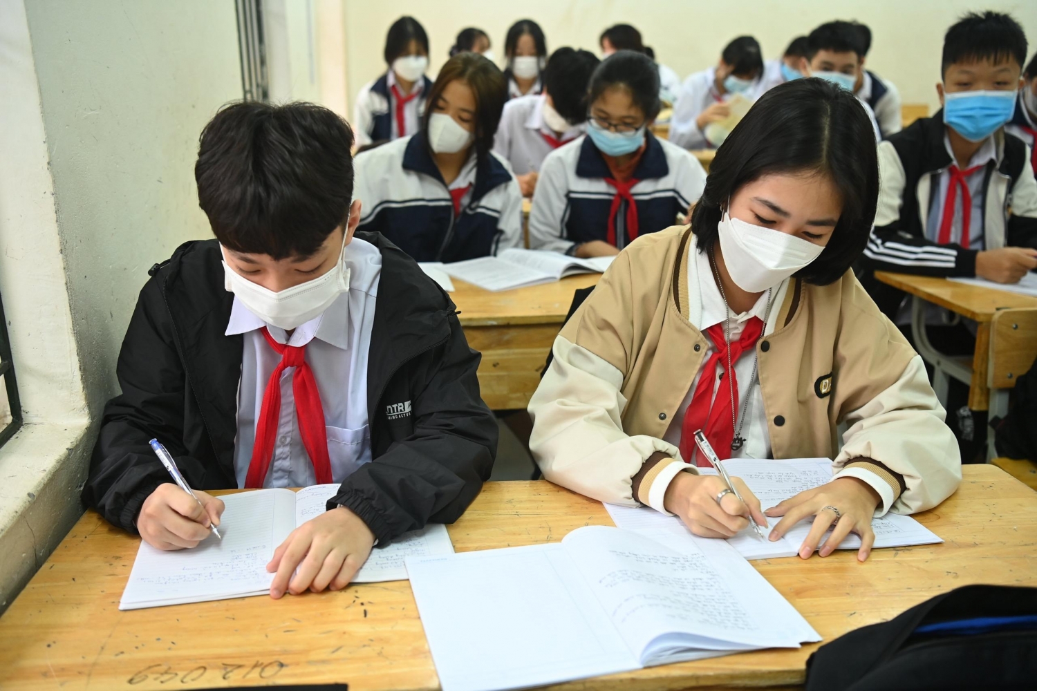 Từ 282, học sinh lớp 1-6 ngoại thành Hà Nội tạm dừng đến trường