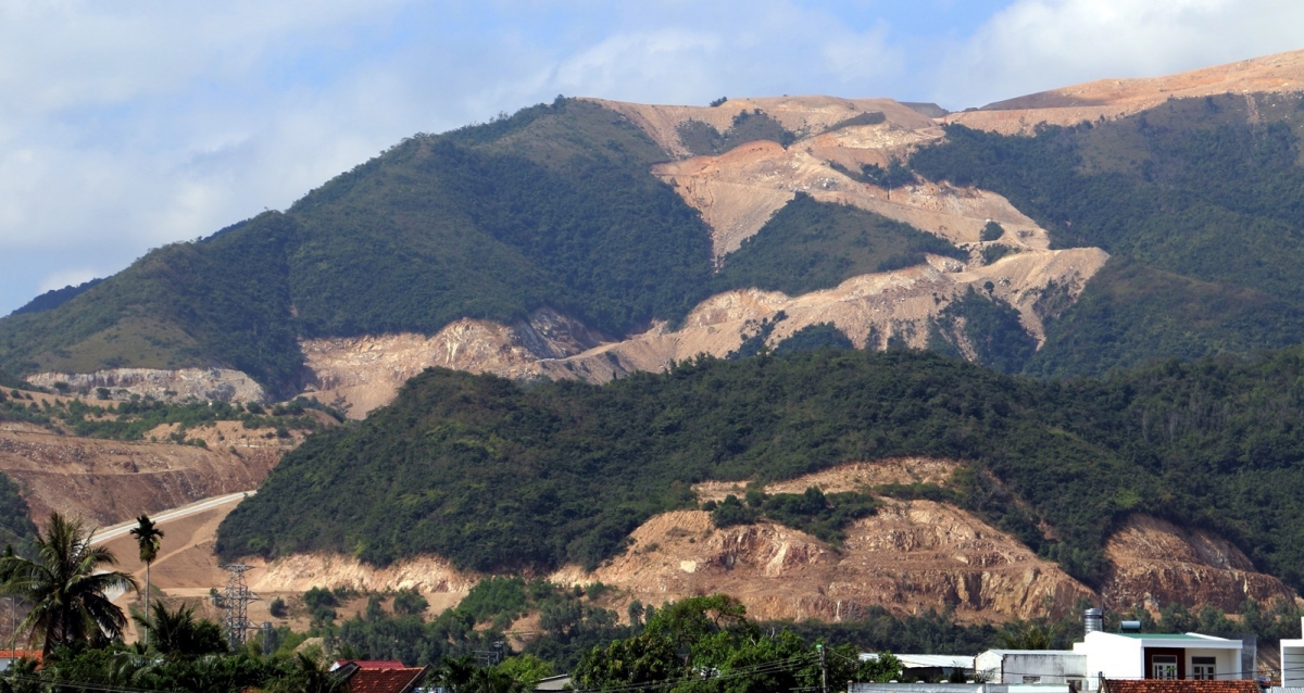 Truy tố 2 cựu chủ tịch tỉnh Khánh Hòa liên quan đến dự án trên núi Chín Khúc