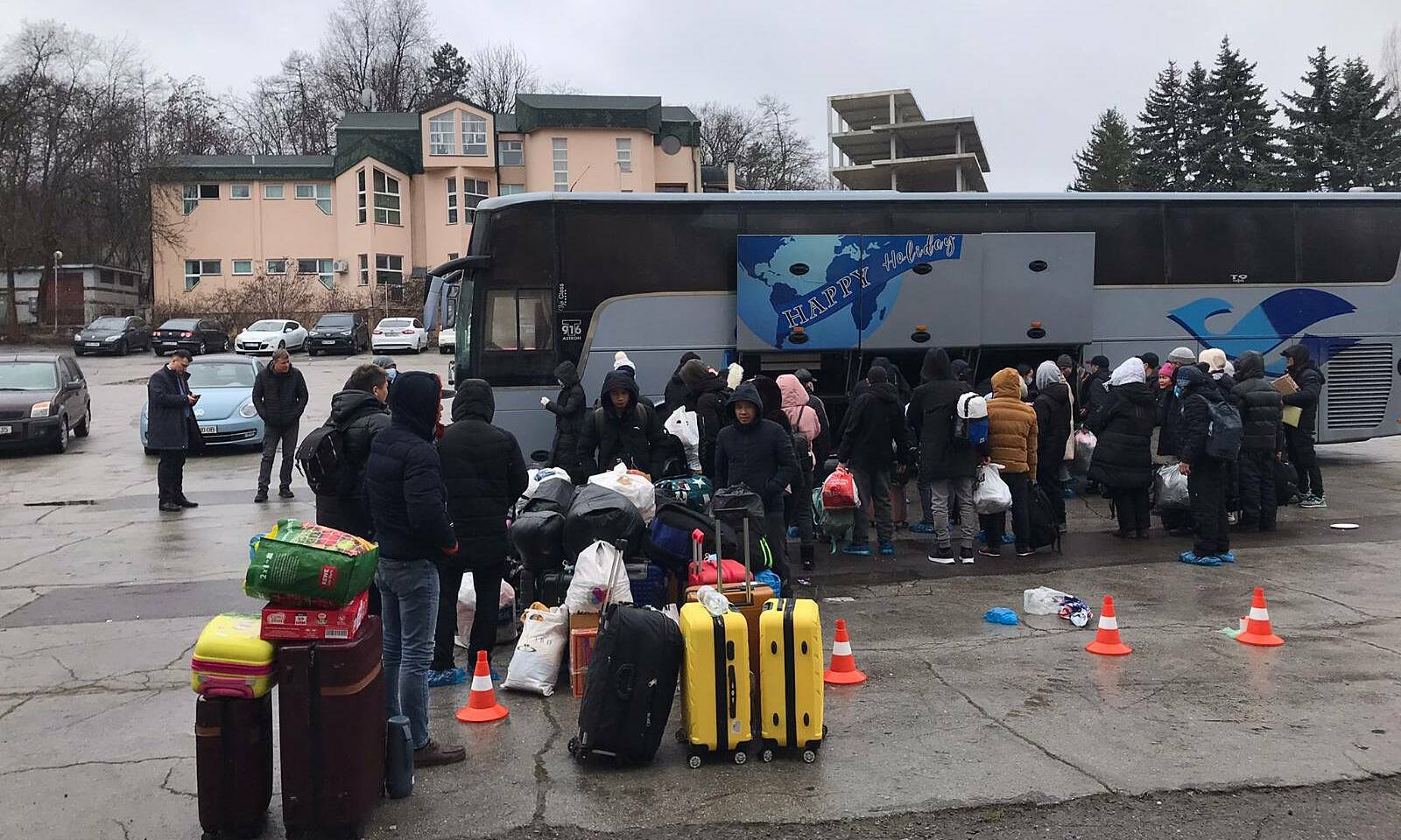 Đã sơ tán hơn 2.500 người Việt khỏi vùng chiến sự Ukraine