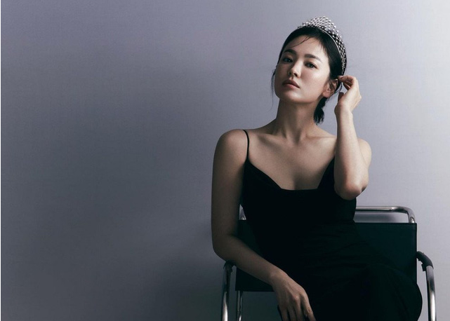 Song Hye Kyo yêu kiều và quyến rũ trong bộ ảnh mới