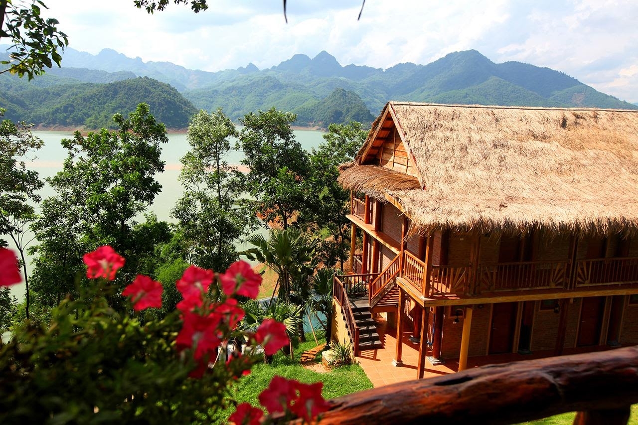 Khám phá khu du lịch hồ Hòa Bình