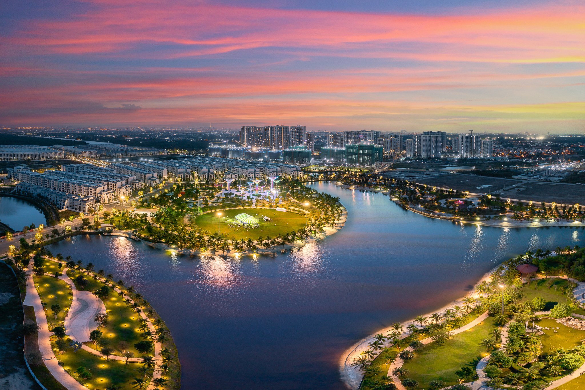 Nguồn cung khan hiếm, nhà đầu tư bất động sản đua “đón sóng”