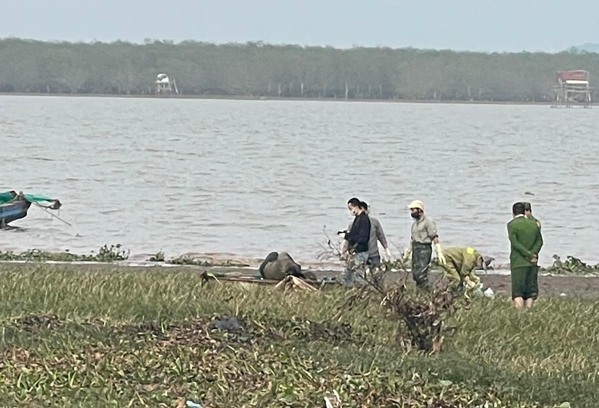 Hải Phòng Phát hiện thi thể người đàn ông bị trói vào tảng đá