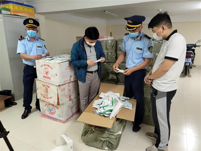 Quảng Ninh thu giữ hơn 46.000 bộ kit test Covid -19 nhập lậu