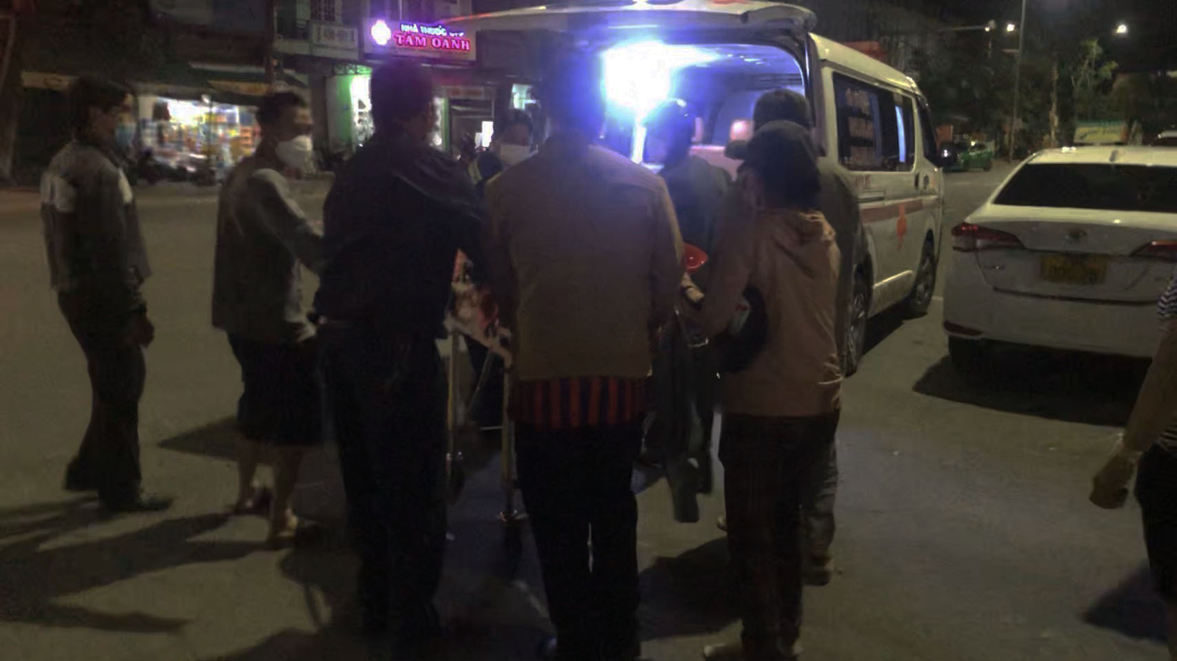 Vụ bệnh viện chặn xe cứu thương Chủ tịch tỉnh Quảng Ngãi yêu cầu chấn chỉnh!