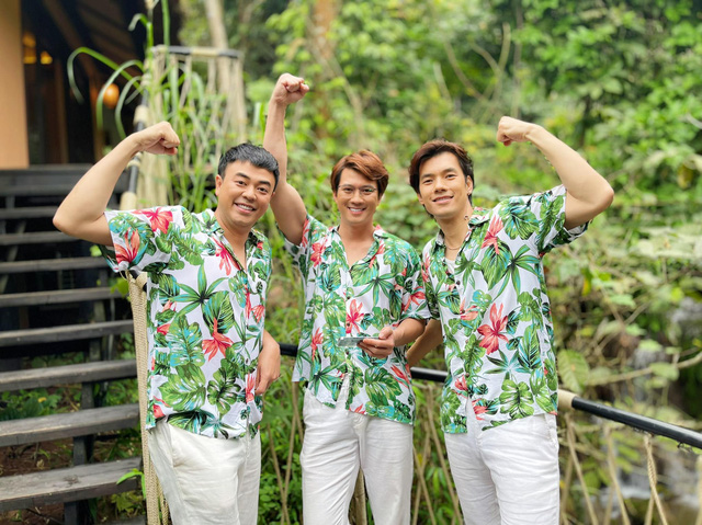 Hậu trường thân thiết của dàn diễn viên Anh có phải đàn ông không