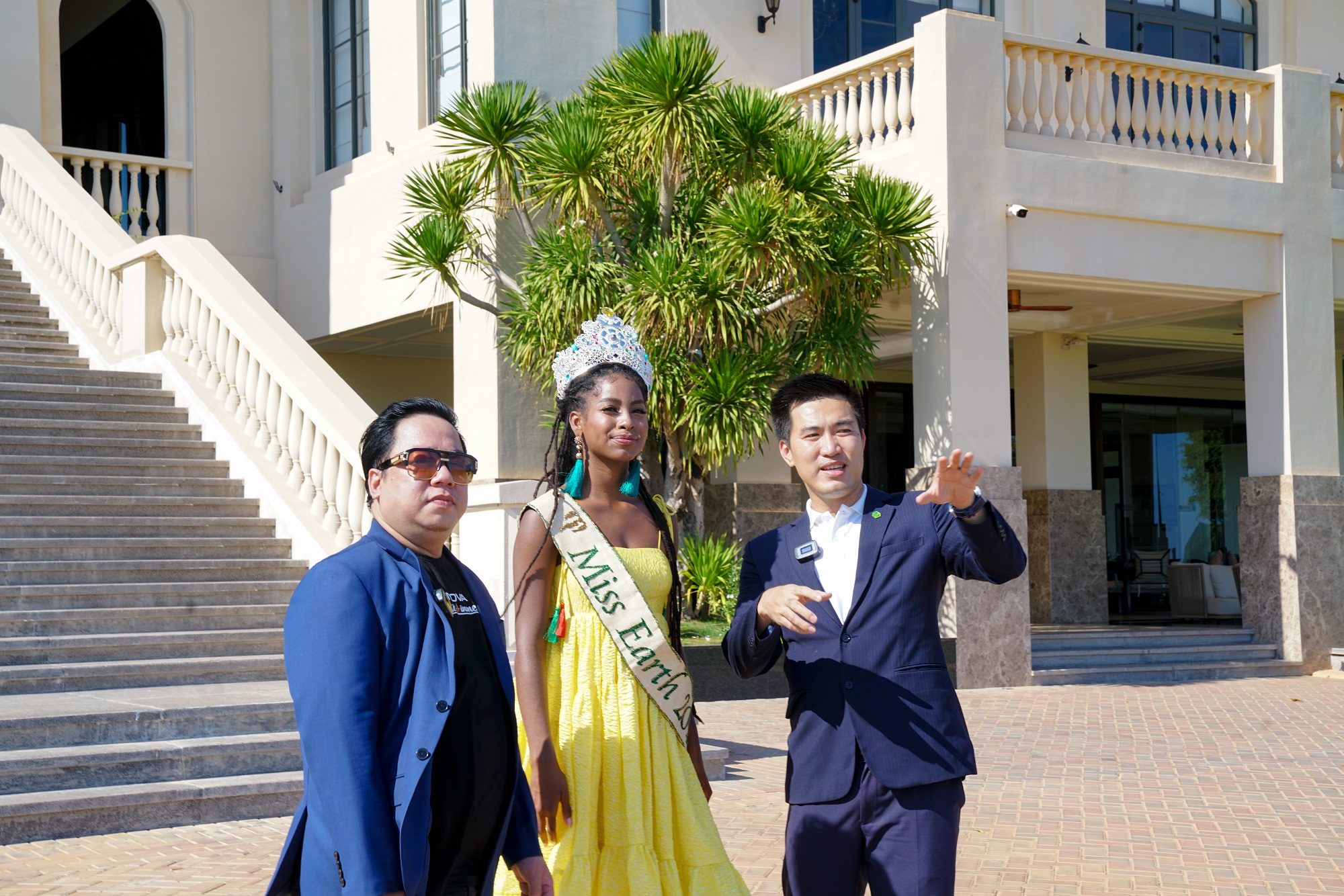 Một ngày theo chân Hoa hậu trái đất 2021 tham quan Phan Thiết 