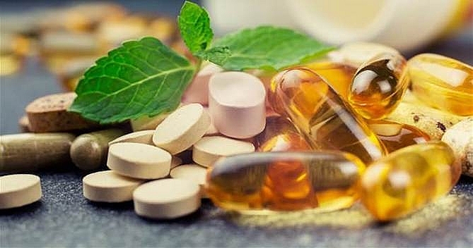 Đề nghị xử lý nghiêm nghệ sĩ quảng cáo thực phẩm bảo vệ sức khoẻ thổi phồng công dụng