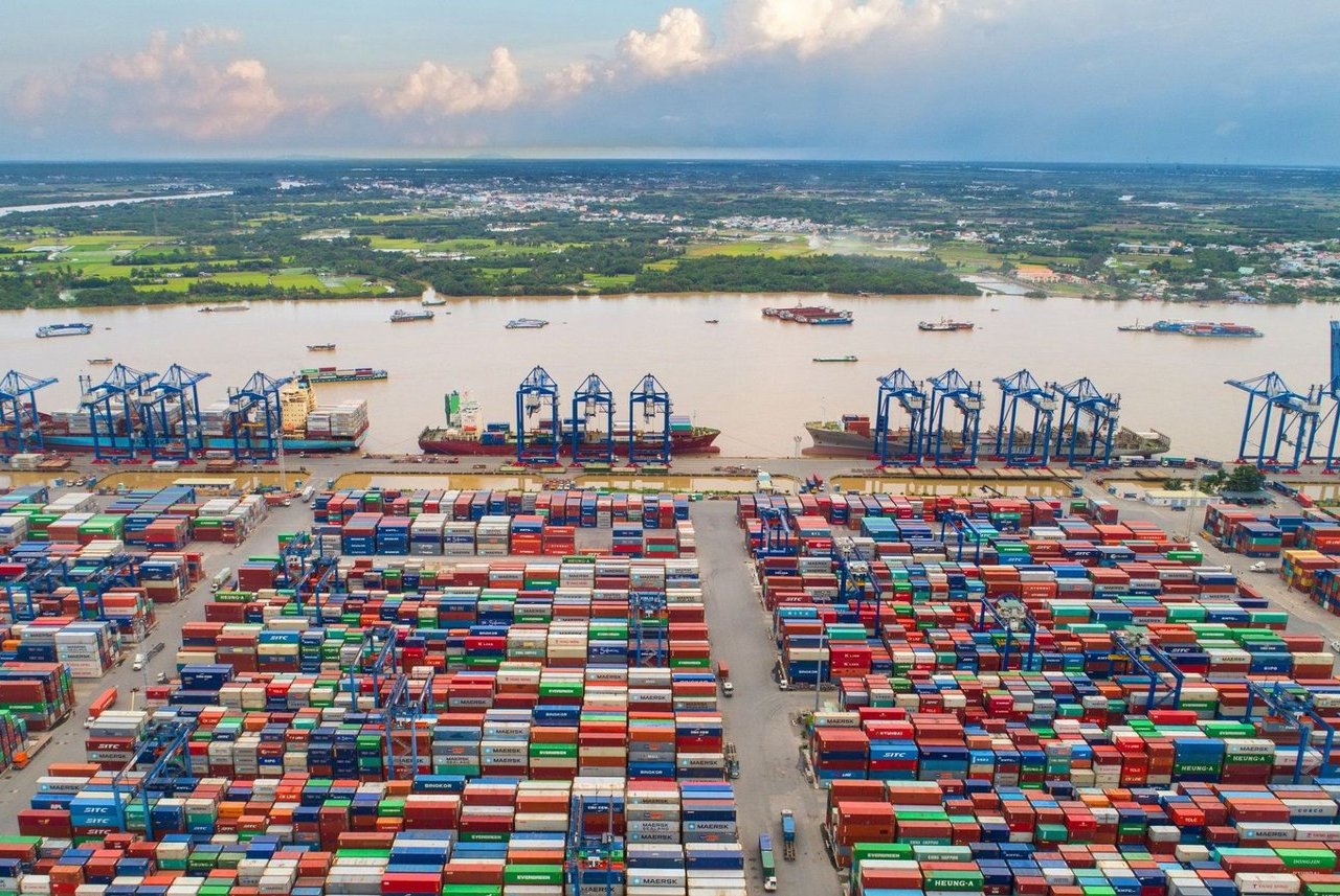 TP.HCM thu hơn 7 tỷ đồng phí hạ tầng cảng biển trong ngày đầu thực hiện