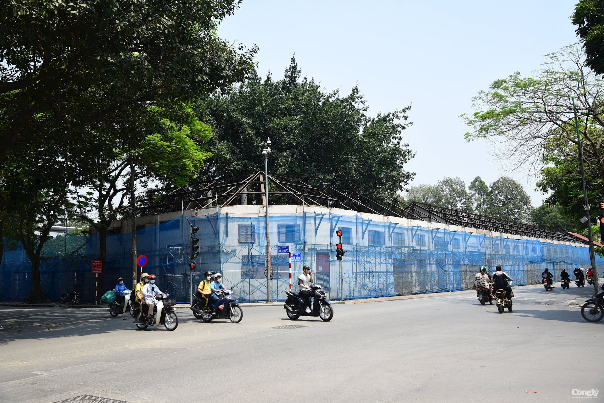 Bí thư Hà Nội yêu cầu dừng ngay việc phá dỡ tòa nhà 100 tuổi tại 61 Trần Phú