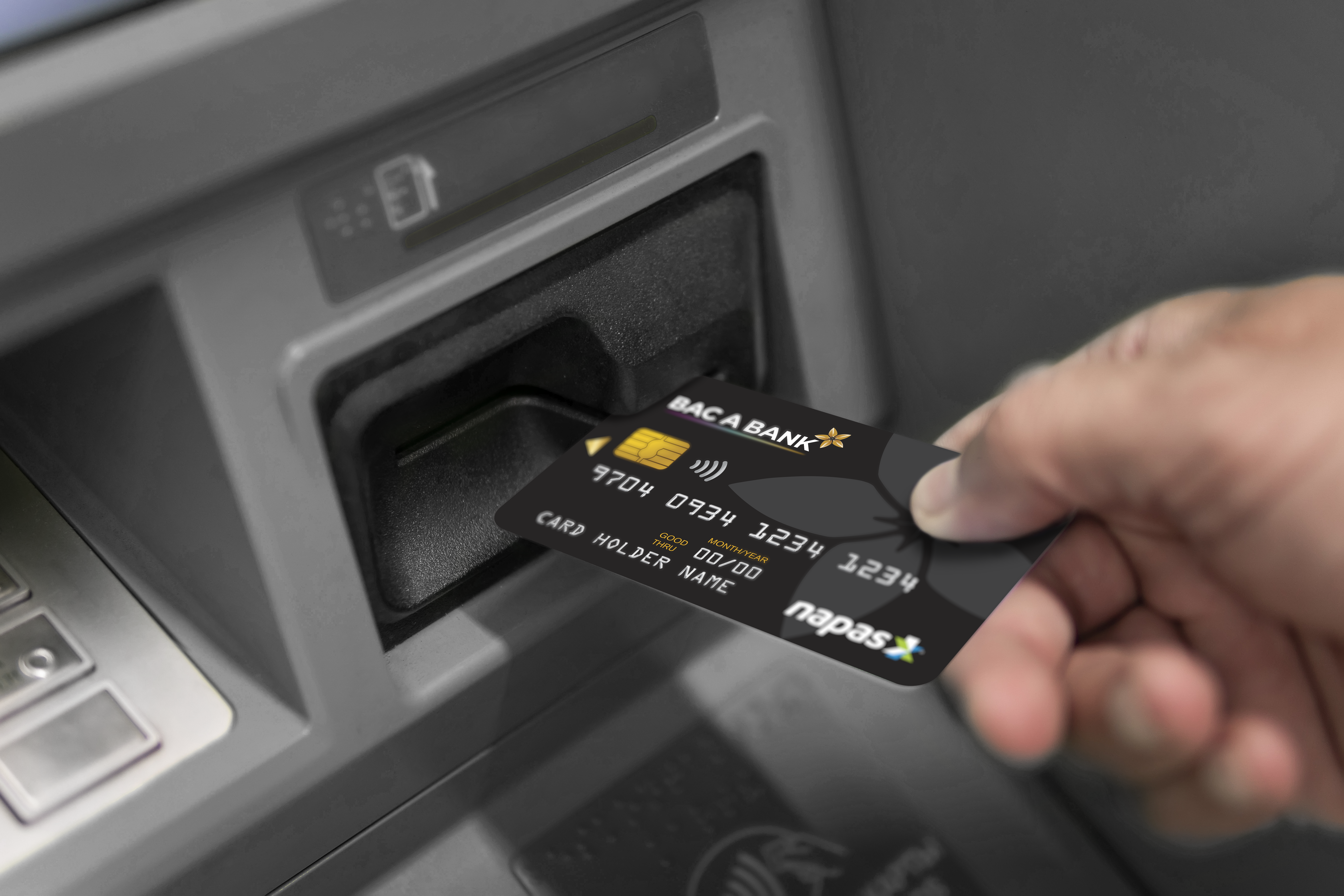 BAC A BANK miễn phí toàn bộ phí dịch vụ thẻ và ngân hàng điện tử