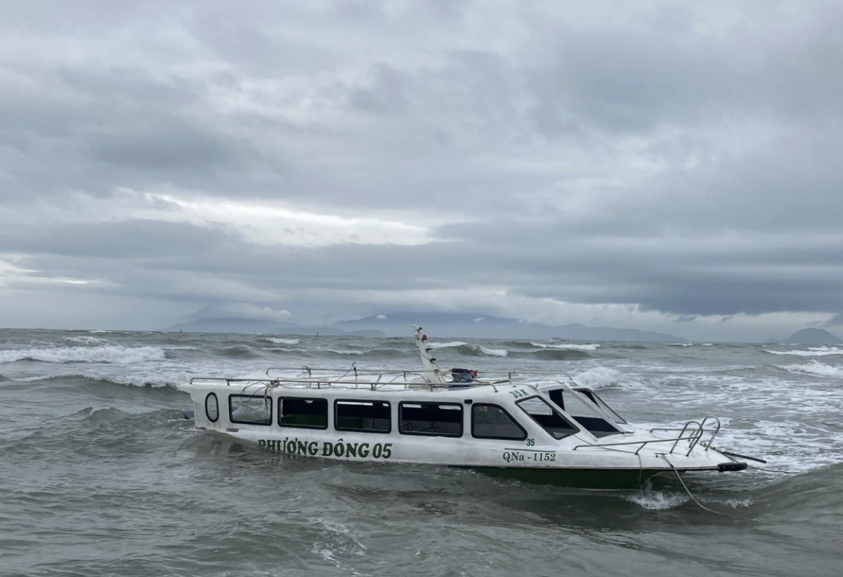 Công an vẫn đang trong quá trình điều tra vụ lật ca nô 17 người chết ở biển Cửa Đại