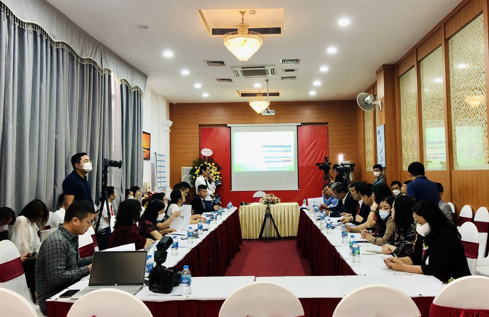 Nghiệm thu đề tài khoa học Khu công nghiệp sinh thái - Kinh tế tuần hoàn Từ lý thuyết tới thực tiễn phát triển tại Việt Nam