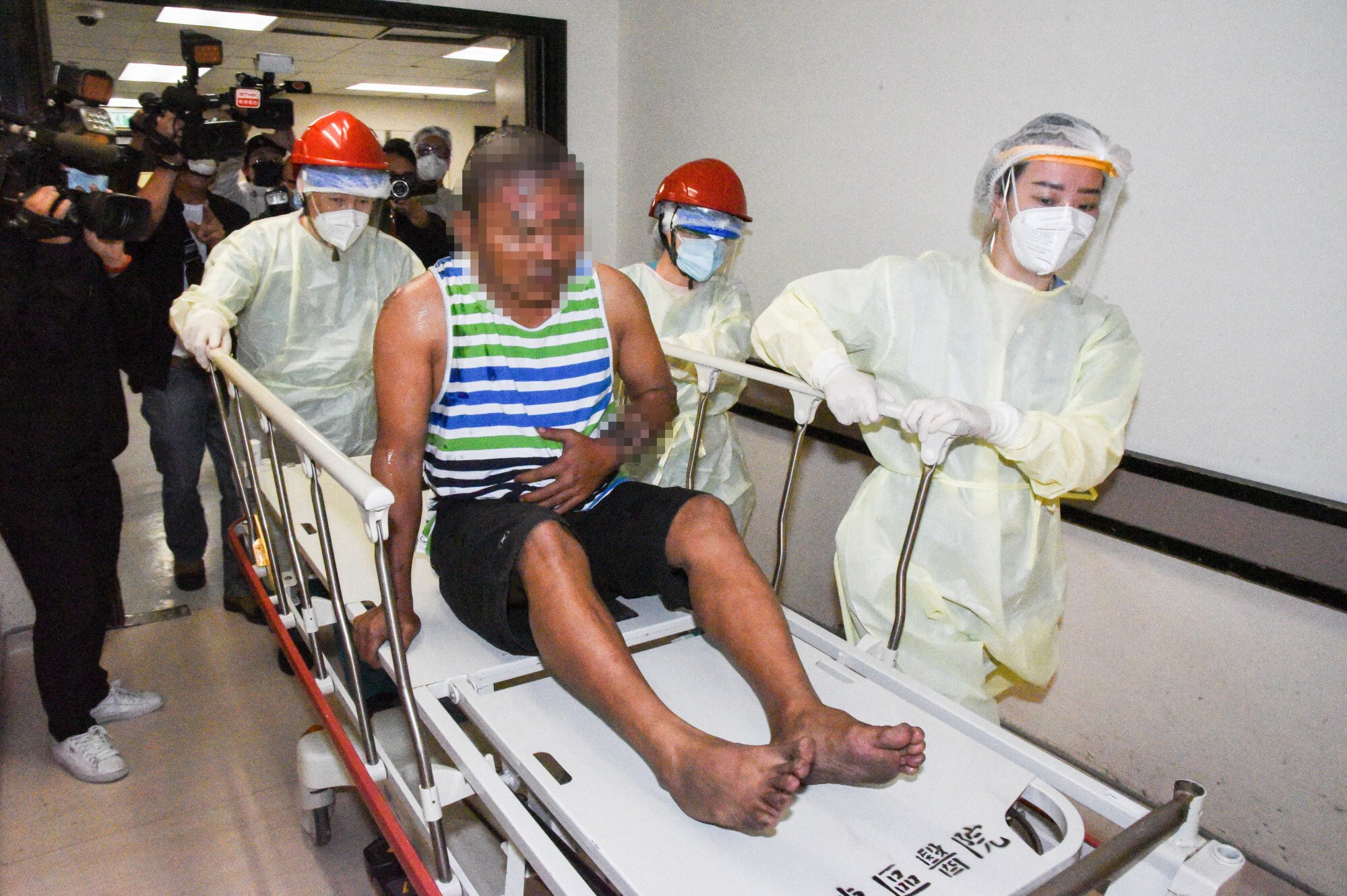 Nổ trên tàu chở dầu ngoài khơi Hồng Kông (Trung Quốc) khiến nhiều người thương vong