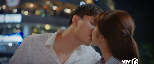 Thương ngày nắng về - Tập 92 Vân Vân nhận lời yêu và dành nụ hôn đầu cho Bách